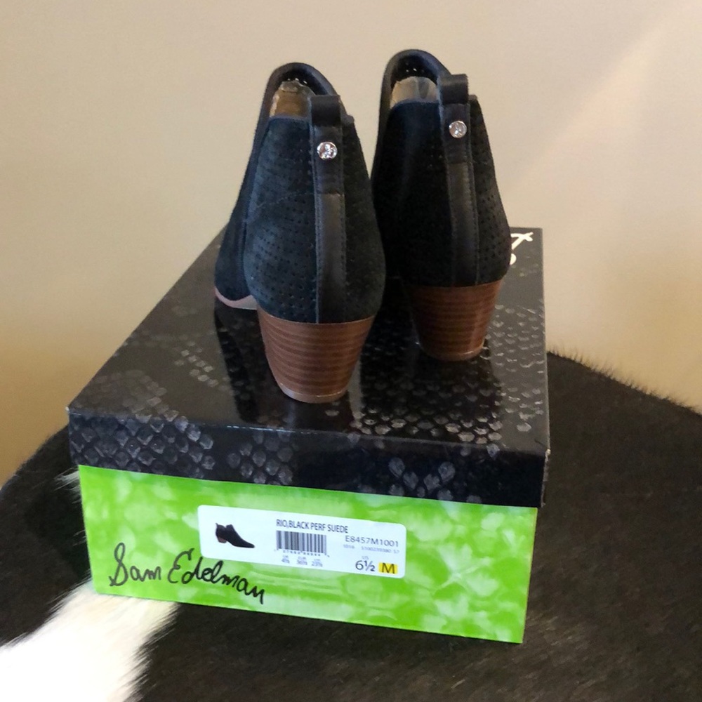 Sam Edelman Rio Side Cut Bootie - Picture 3 of 8